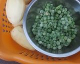 A picture of step 1 of Aloo matar.
