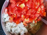 লাউ পাতায় টমেটো পাতুরি (lau patay tomato paturi recipe in Bengali)