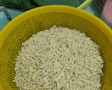 Foto langkah ke 1 dari resep Lontong Mie Wortel.
