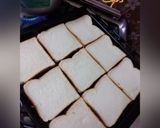 A picture of step 1 of Bread pizza.