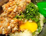 Foto langkah ke 6 dari resep Perkedel Kentang Talas.