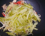 Foto langkah ke 3 dari resep Oseng Labu siam simpel.