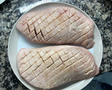 Foto del paso 2 de la receta: Magret de pato con salsa de frutos de rojos