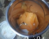 A picture of step 2 of Muskmelon Lassi.