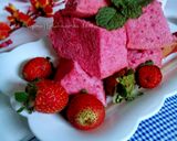 Foto langkah ke 6 dari resep Ogura Strawberry Yogurt.