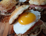 Foto del paso 3 de la receta: Hamburguesa casera en pan de papa
