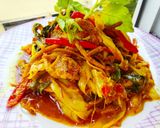 รูปขั้นตอนการทำที่ 4 ของ ผัดเผ็ดสันคอหมูพริกแกงใต้