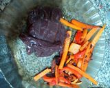 Foto del paso 6 de la receta: Paleta de novillo al vino con miel y verduras salteadas