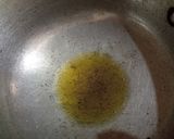 A picture of step 2 of Paneer bhurji.