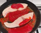 Foto del passaggio 3 della ricetta Pesce Spada alla pizzaiola