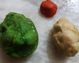 A picture of step 1 of Tricolour rose sweet.