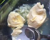 Foto del paso 2 de la receta: Salmón al ajo con limón y parmesano y espárragos
