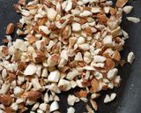 A picture of step 4 of Mix dryfriuts roll.