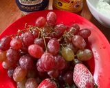 Gambar langkah 1 resipi Yogurt buah campur.