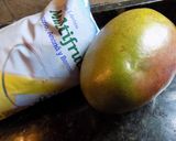 Foto del paso 2 de la receta: Palitos saludables de frutas con base de yogurt