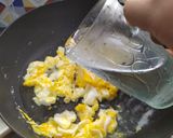 Foto langkah ke 2 dari resep Mie Telur Satu Wajan.