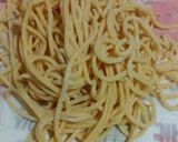 Foto langkah ke 3 dari resep Mie goreng pedas.