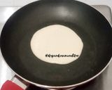 Foto langkah ke 3 dari resep Martabak manis lipat.