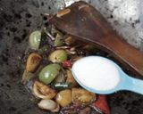 Foto langkah ke 6 dari resep Orek Tempe Teri Jengki.