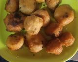 A picture of step 2 of Rasam Vada.