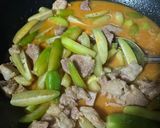 รูปขั้นตอนการทำที่ 4 ของ แกงเผ็ดหมู ตะลิงปิง
