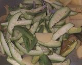 A picture of step 3 of Aaloo parwar stirr fry.