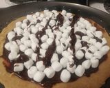 A picture of step 11 of S'mores Pizza.