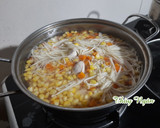 Hình bước làm 4 của món Nui nấu ức gà & rau củ