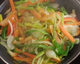 Foto del paso 3 de la receta Arroz al curry con verduras salteadas