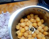 A picture of step 4 of Iron rich roadside chana masala.