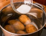 Borított burgonya köret recept fázis 1 fotója