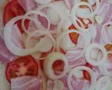 Foto del paso 1 de la receta: Pizza bacon, tomatiga, ceba, ais, formatge sense lactosa