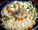 A picture of step 9 of Egg hakka noodles.