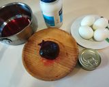 Foto del paso 1 de la receta: Cerditos de huevo relleno