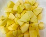 A picture of step 1 of Orange Juice Fresh Fruit.