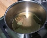 Une image de l'étape 5 de Pickles de radis noir aux épices et vin blanc.