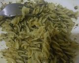 Foto del paso 2 de la receta: Pasta espirales con salsa pesto de espinacas