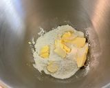 Une image de l'étape 2 de Pâte brisée au miel et pistache.