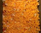 A picture of step 4 of Buffalo chicken spread.