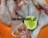 Foto langkah ke 1 dari resep Buttermilk Fried Chicken.
