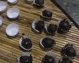 Foto langkah ke 4 dari resep Bola Coklat Kacang.