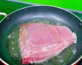 Hình bước làm 1 của món Cá ngừ đại dương chiên