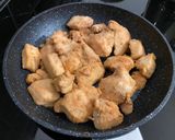 A picture of step 9 of Jacket potatoes with chicken.