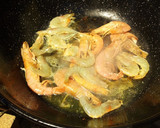 Foto del paso 12 de la receta: Paella mixta al fuego de leña