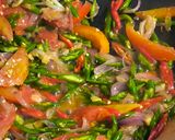Foto langkah ke 2 dari resep Udang Tumis Saus Tiram.