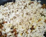 A picture of step 12 of Mandakki oggarne (karnataka style puffed rice upma).