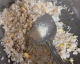 Foto langkah ke 4 dari resep Nasi Goreng Butter dan Telur.