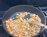 Foto del paso 3 de la receta: Revuelto de verduras con tofu y huevo frito