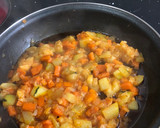 Foto del paso 1 de la receta: Pasta con zanahoria, cebolla y calabacín