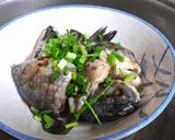 Hình bước làm 1 của món Cá diếc hấp nước tương
